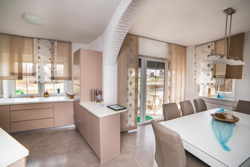 Guest House Melody Drežnik Grad Εξωτερικό φωτογραφία