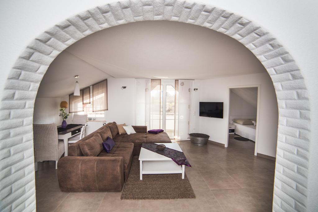 Guest House Melody Drežnik Grad Εξωτερικό φωτογραφία
