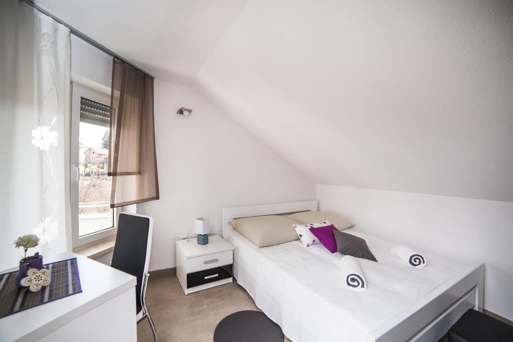 Guest House Melody Drežnik Grad Εξωτερικό φωτογραφία