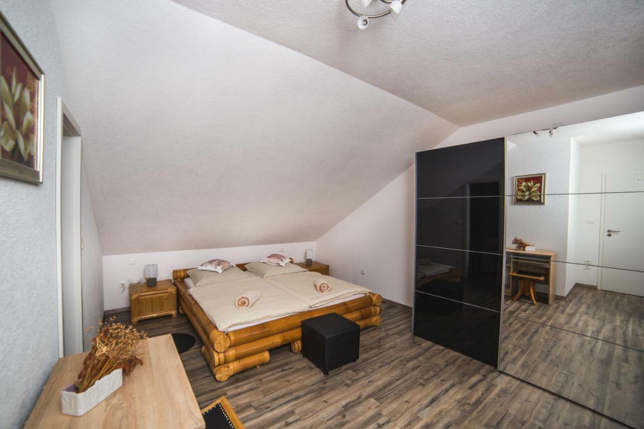 Guest House Melody Drežnik Grad Εξωτερικό φωτογραφία