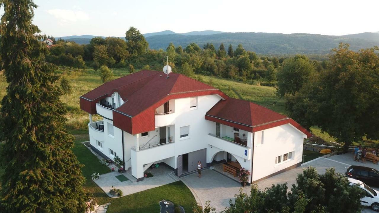 Guest House Melody Drežnik Grad Εξωτερικό φωτογραφία